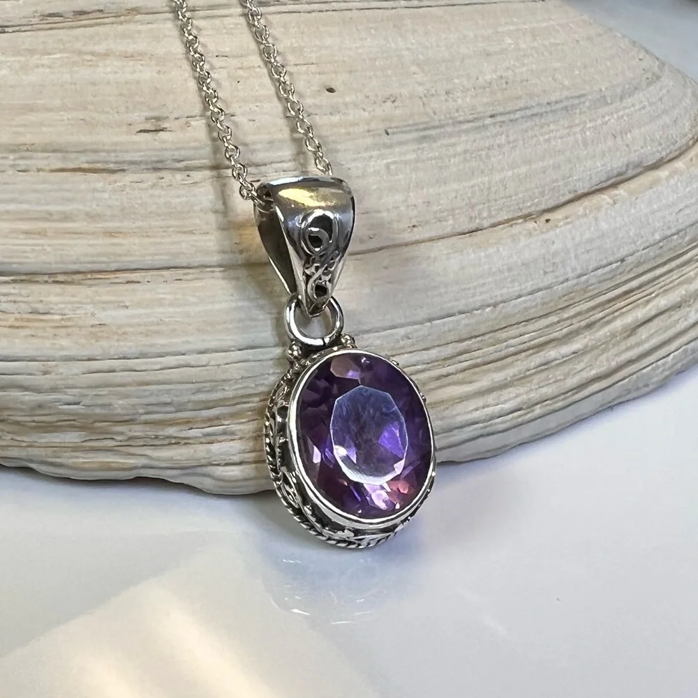 925 Sterling Silver. Amethyst. Necklace - Picture 3 of 9
